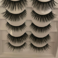 Magnetic eyelashes with eyeliner 5 pairs.