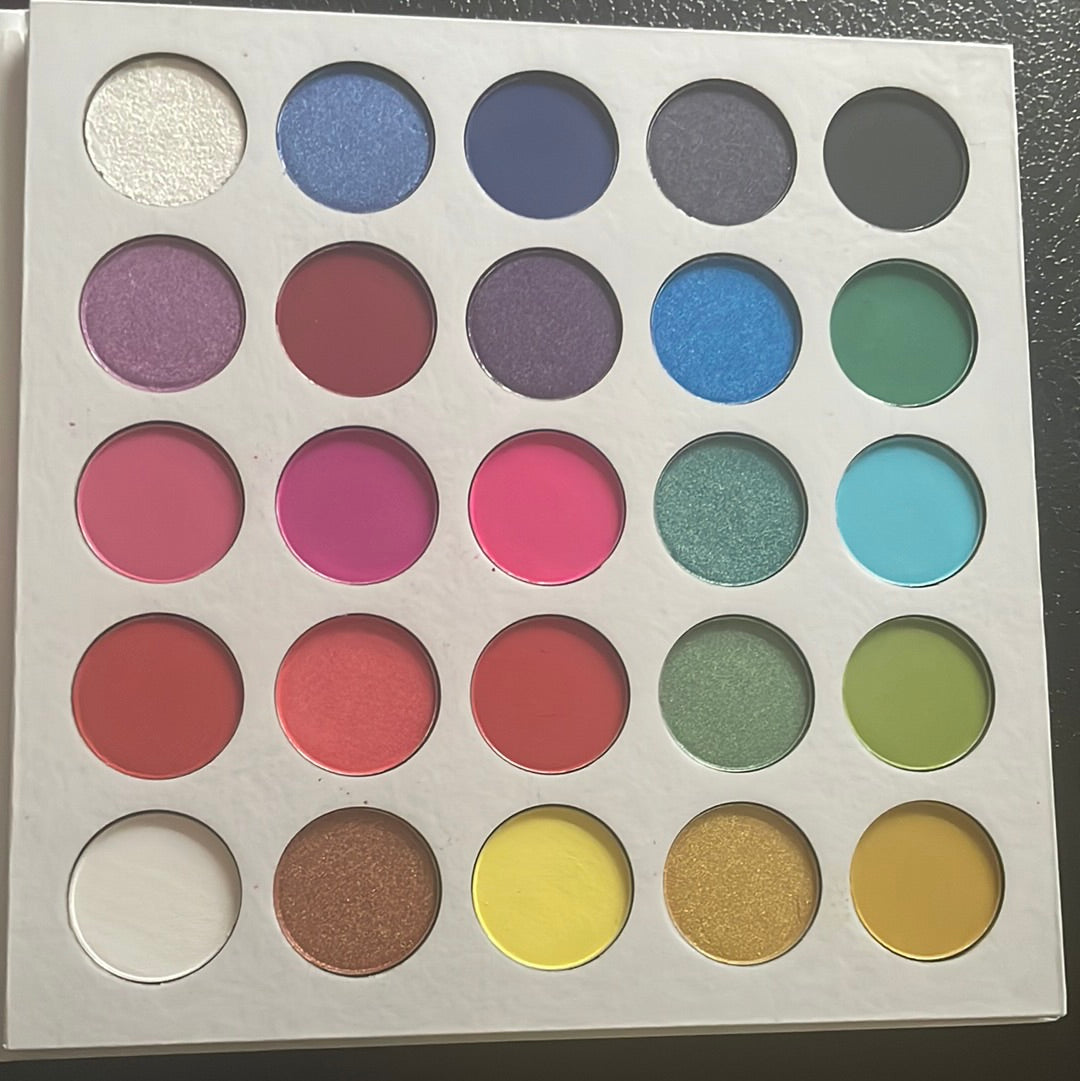 Bryselyn eyeshadow palette